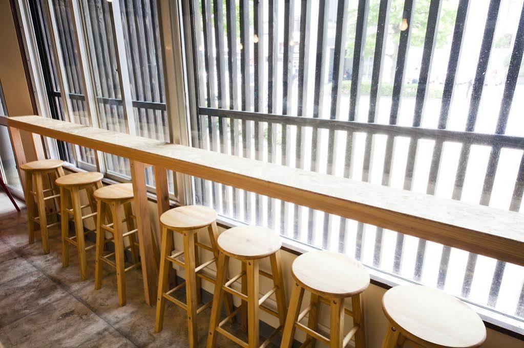 Hakata Gofukumachi Hostel Takataniya Фукуока Екстер'єр фото