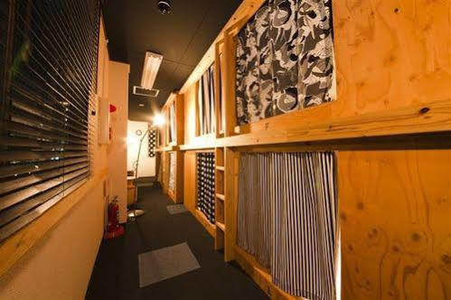 Hakata Gofukumachi Hostel Takataniya Фукуока Екстер'єр фото